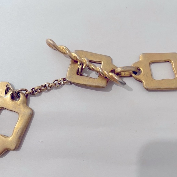 THE LIMITED BRASS CHAIN BELT LG LOGO TAG PRETTY BAR CLOSURE SOFT GOLD FEEL - Picture 7 of 7